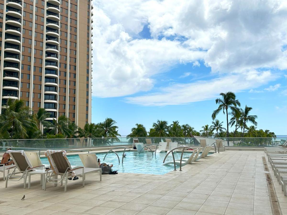 Ilikai Apt 302 - Spacious Studio With Stunning Ocean & Harbor Views Honolulu Exterior photo